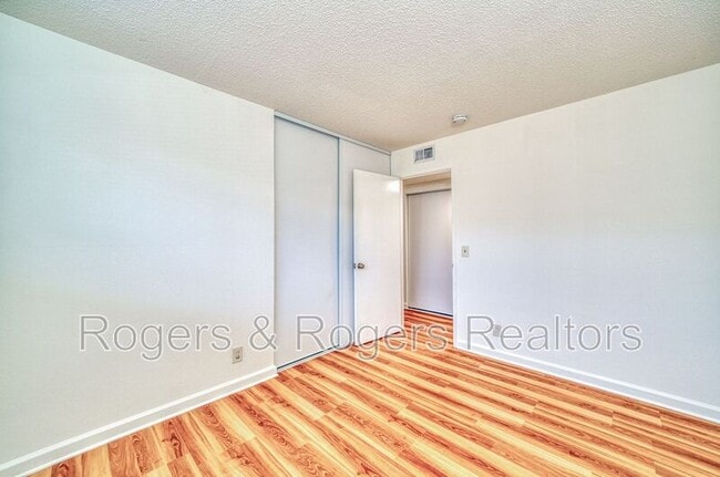 Photo - 4690 Williams Rd