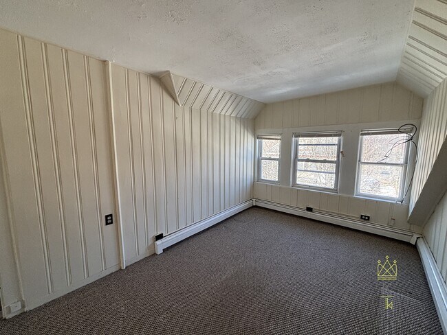 Photo - 21 Osborne Rd Unit 3