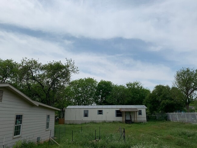 Building Photo - 7007 Calle Aleman