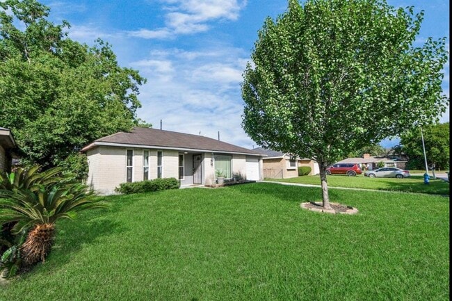 Photo - 12610 Chiswick Rd