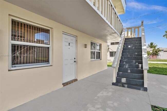 Photo - 3660 SW 60th Ave Unit 2