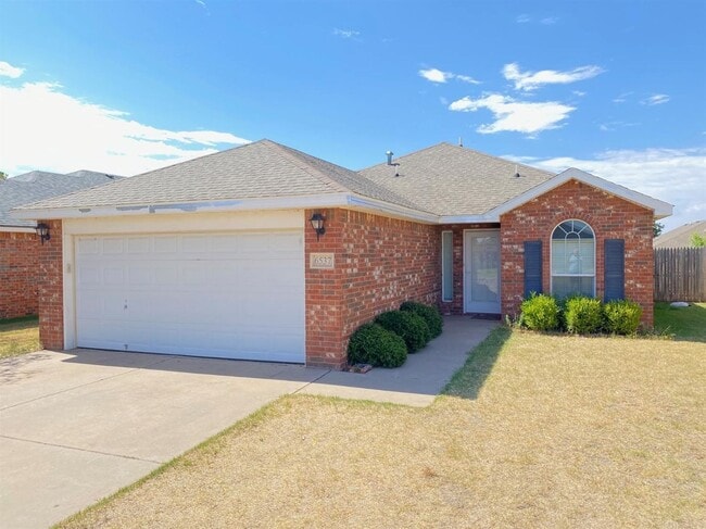 Photo - Beautiful 3/2/2 Home Available July!!