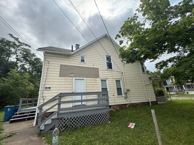 522 W 23rd St Unit Up