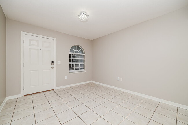 Photo - 17027 Ongar Ct