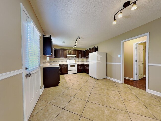 Photo - 2524 Cinema Dr