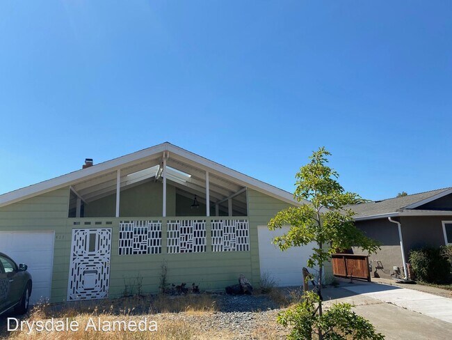 3 br, 2 bath House - 417 Kitty Hawk Rd - 3 br, 2 bath House - 417 Kitty Hawk Rd