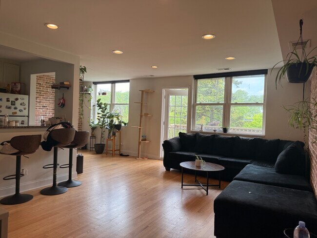 Photo - 2501 W Touhy Ave Unit 308