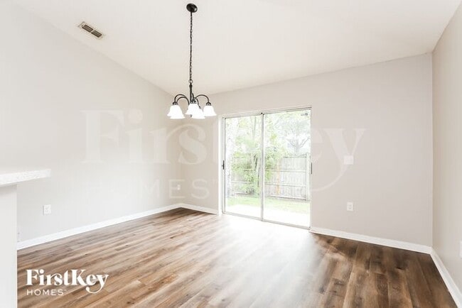 Photo - 8408 Oak Crossing Dr W