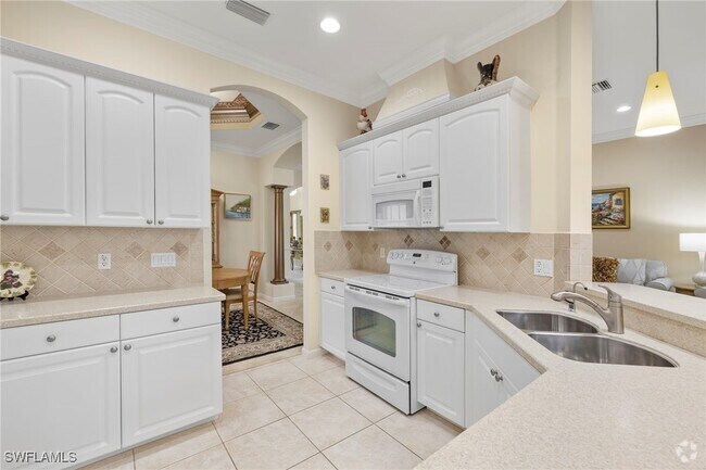 Building Photo - 15865 Delaplata Ln Rental