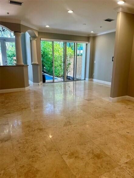 Photo - 1362 Bayview Dr