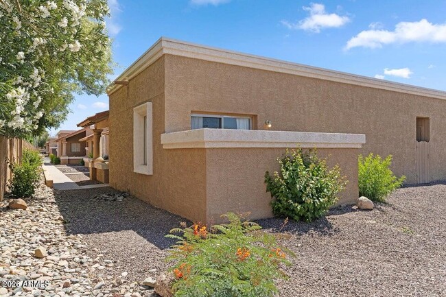 Photo - 330 W Tonopah Dr