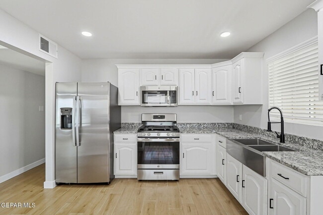 Photo - 3408 Hixson Street