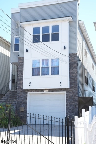 Photo - 168 Johnson Ave Unit 2