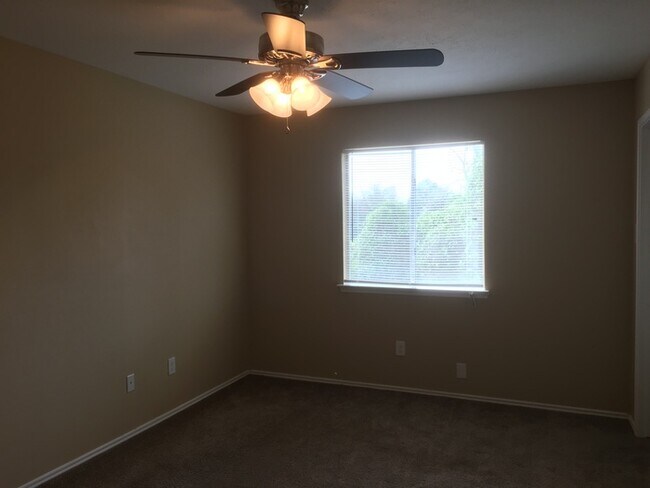 Photo - 8402 Storm Creek Dr