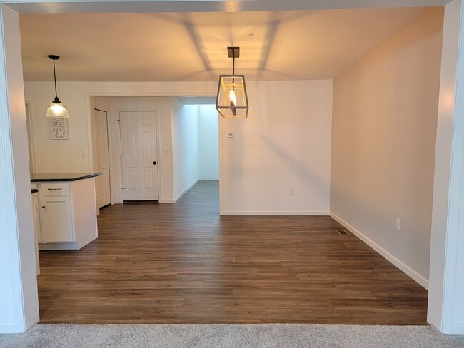 Photo - 207 Highland Ct