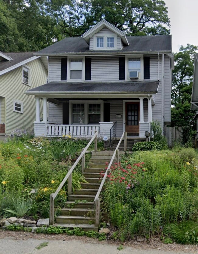 Photo - 1024 E Stewart St House