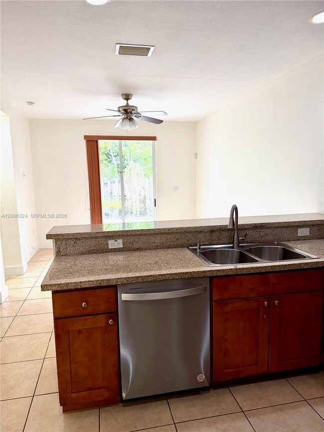 Photo - 10747 NW 76th Ln