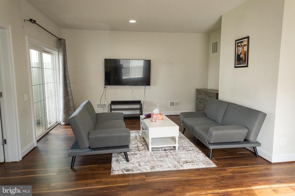 Photo - 22279 Rampsbeck Terrace