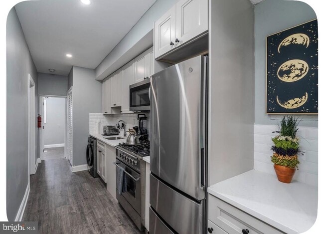 Building Photo - 1705 West Virginia Ave NE Unit 4