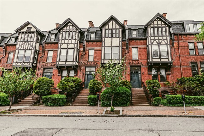 Building Photo - 148 Gibbs St