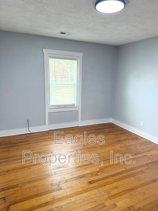 1901 Peachtree St
