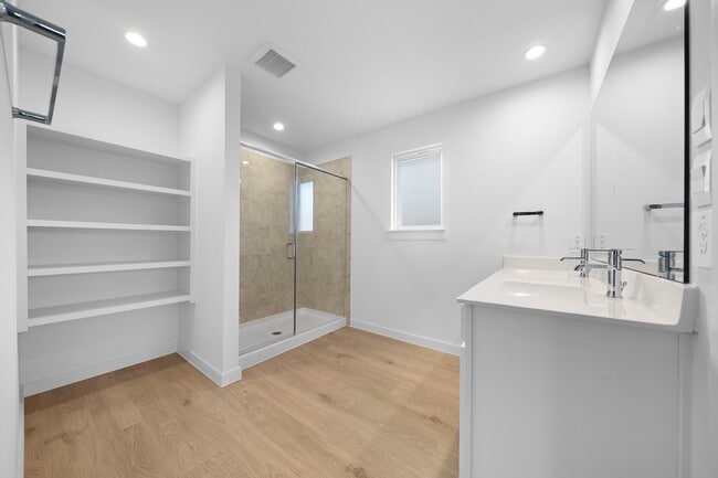 Photo - 3819 Pierce Pl Ln
