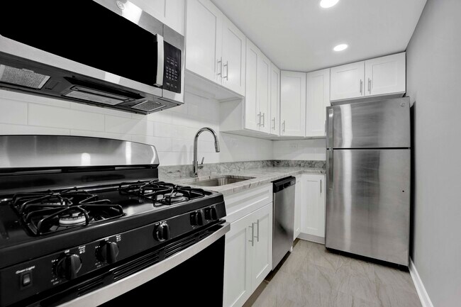 Photo - 3161 N Cambridge Ave