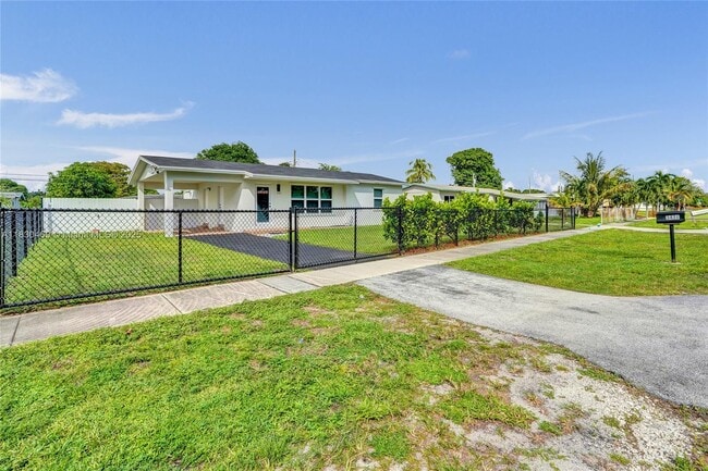 Photo - 3431 NW 5th Pl