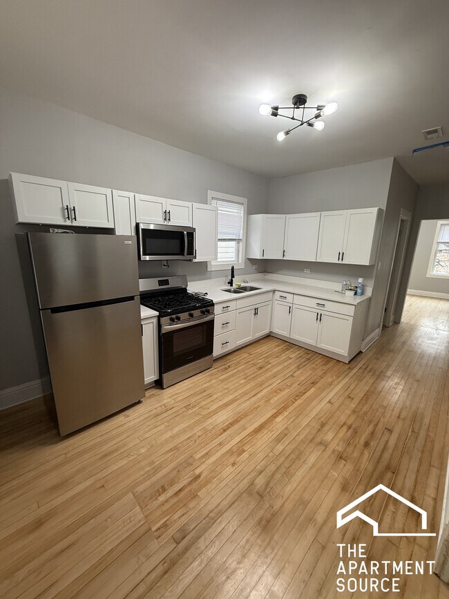 3714 W Cortland St Unit 2