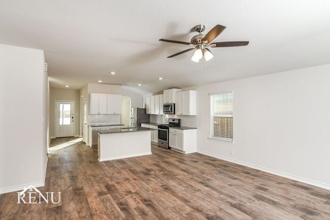 Photo - 6839 Encore Oaks