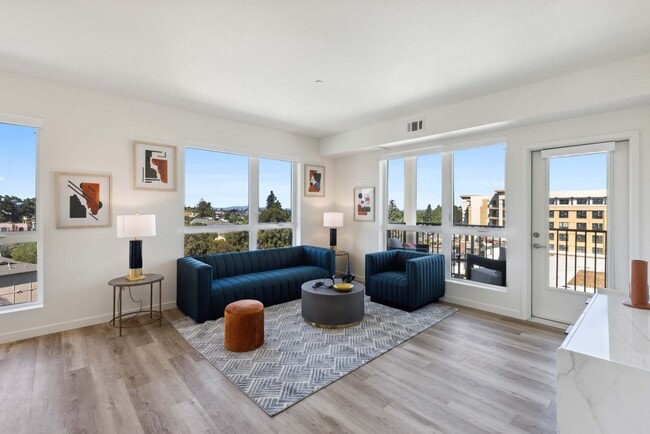 Photo - Lincoln Landing