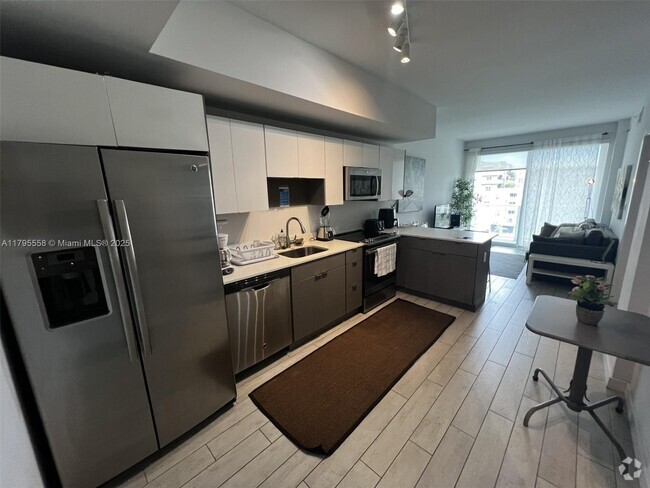 Building Photo - 321 NE 26th St Unit 704 Rental