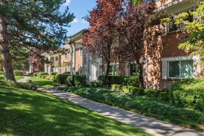 Photo - 2708 Highland Dr