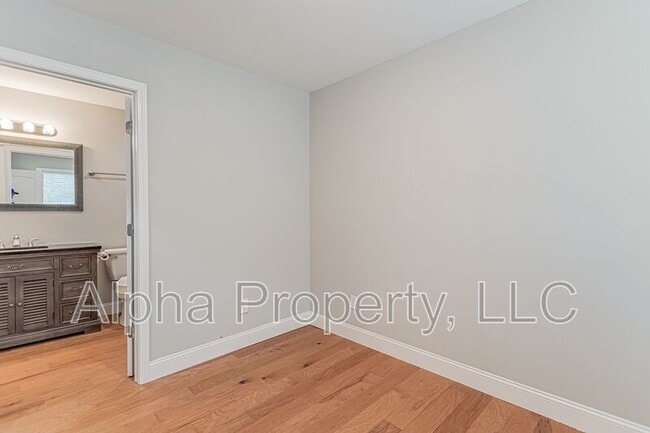 Photo - 305 Buncombe St Unidad A