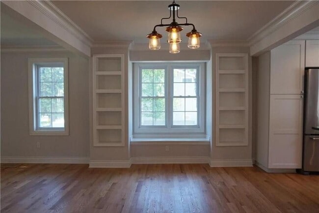 Photo - 203 Curry Ave