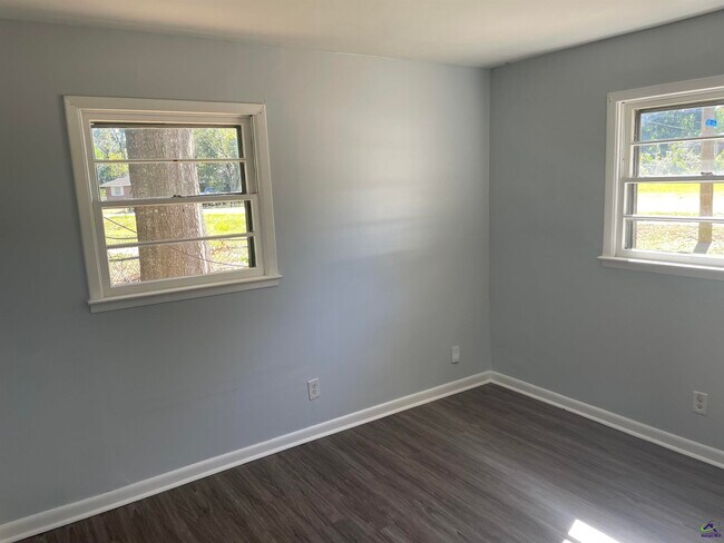 Photo - 805 Crestwood Terrace