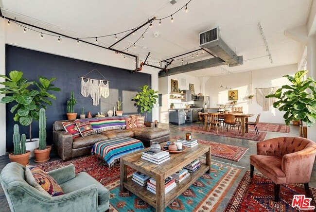 Photo - 315 E 8th St Unit 1102