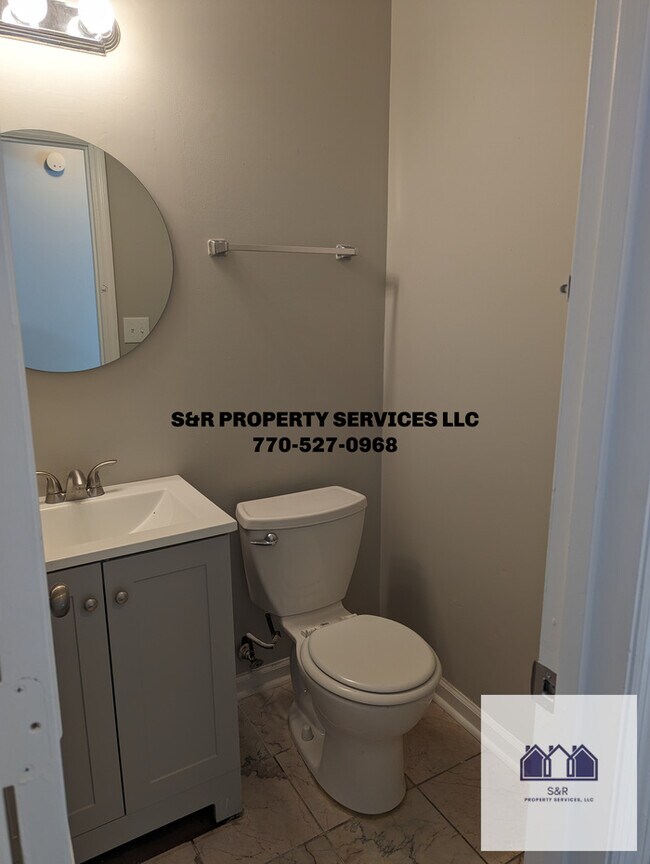 Photo - 4253 Grogan St