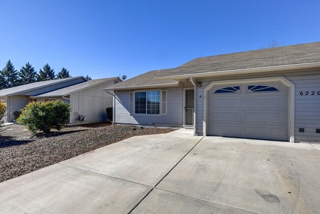 Building Photo - 6220 N Buckboard Dr Unit A