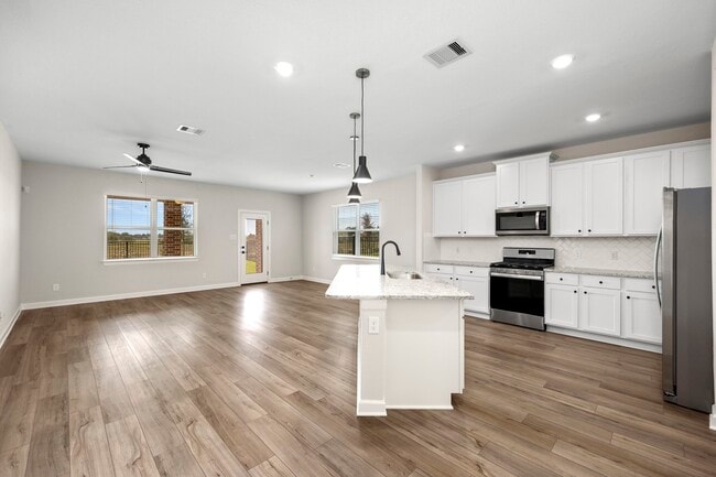 Photo - 6015 Diamond Leaf Ct
