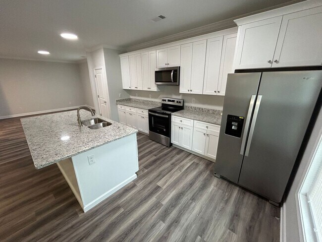 Photo - LARGE NEW CONSTRUCTION HOME AVAILABLE AUGU...