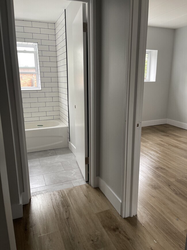 Photo - 301 Indian Rd S Unit 7