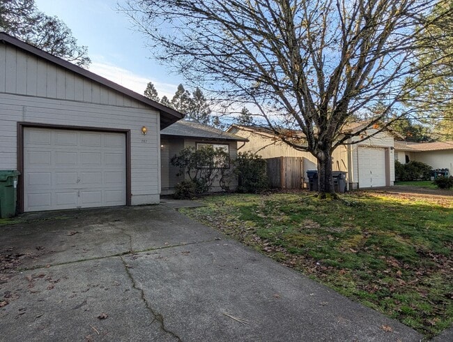 Photo - Spacious 2-Bedroom, 2-Bath Duplex In The River Rd Area!