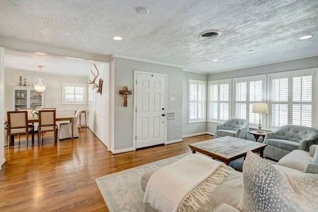 Photo - 3511 Broadmead Dr