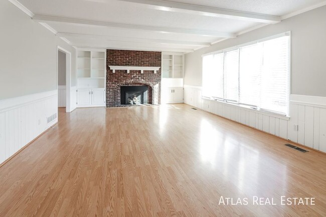 Building Photo - 16644 W 146th Terrace