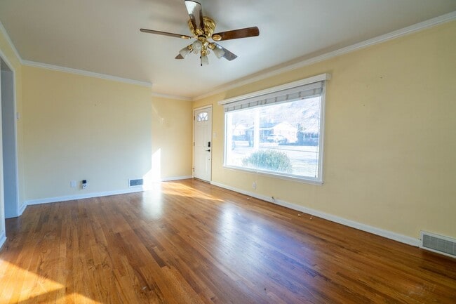 Photo - 3 Bed 1.5 Bath Updated Home with Private Fenced Backyard and Mountain Views