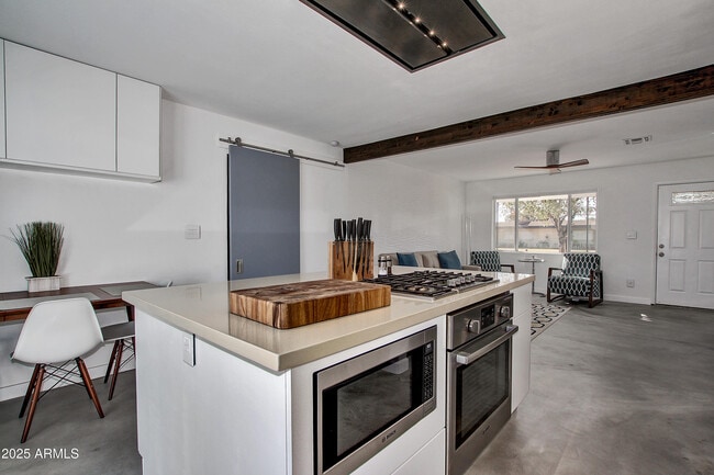 Photo - 7034 E Wilshire Dr