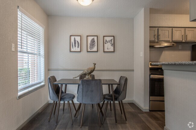 1 HAB, 1 BA - 700 ft² - Mira Bella
