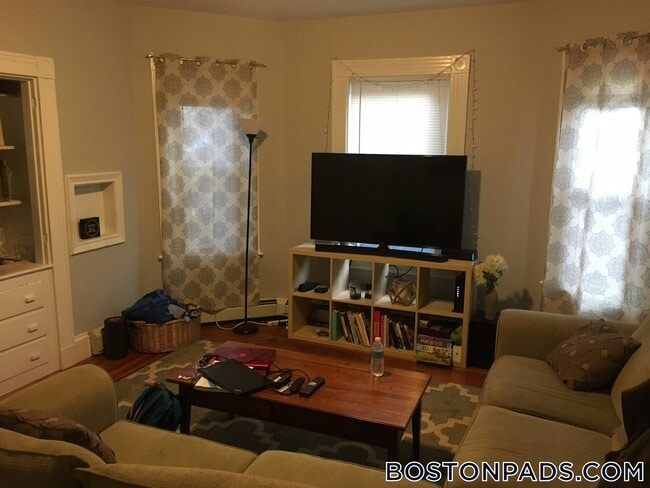 Photo - 173 Rindge Ave Unit 2L