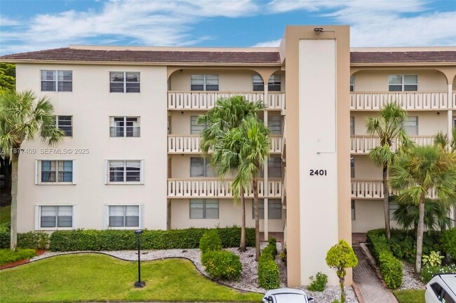 Building Photo - 2401 Antigua Cir Unit A3